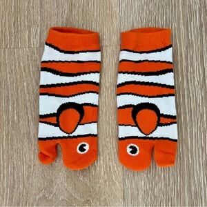 Orange and White Clown Fish Pattern Socks- W6-8